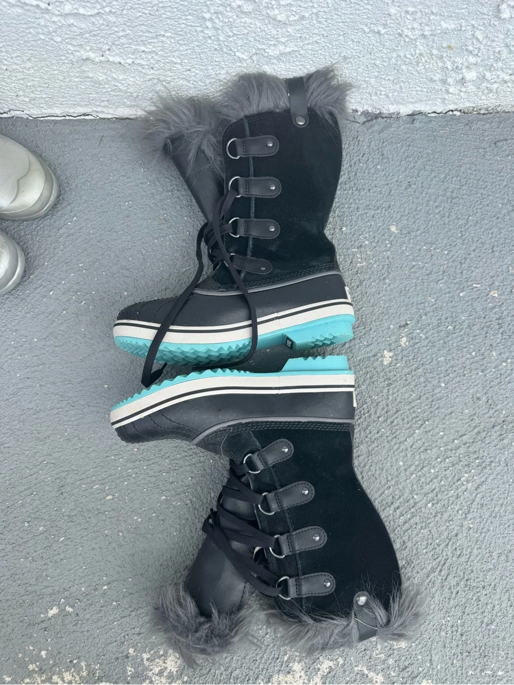 Sorel Black Winter Boot with Aqua Logo and Sole Accent